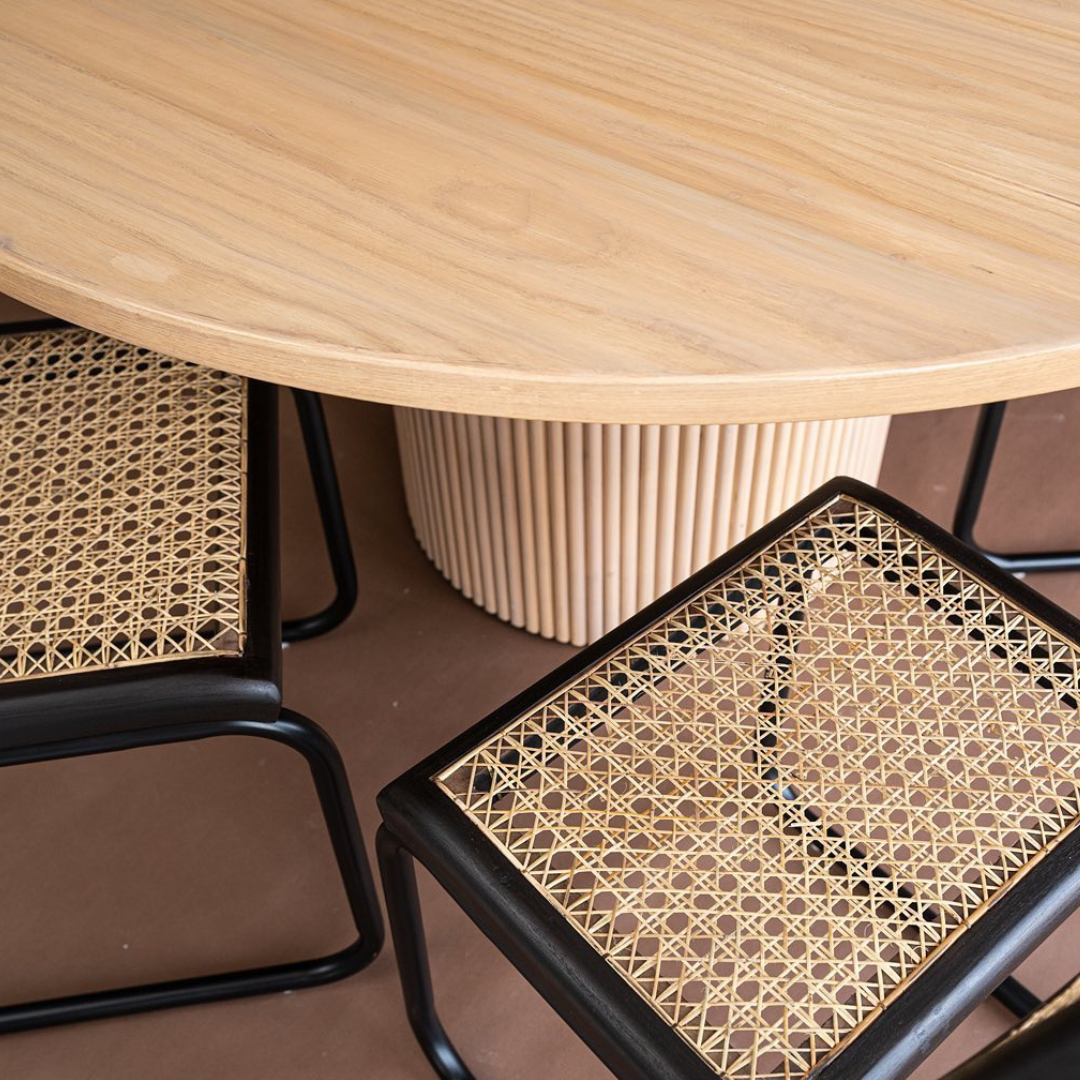 The Round Pedestal Dining Table-Kollekt