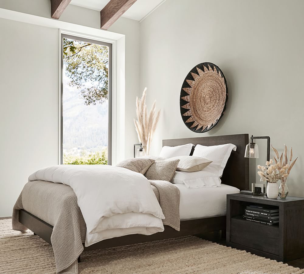 Cayman Bed With Nightstands